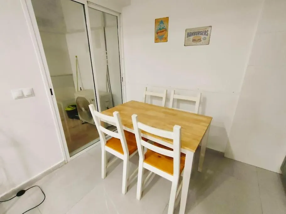Apartamento En Centro Historico Cerca De La Playa Appartamento Cadice Spagna